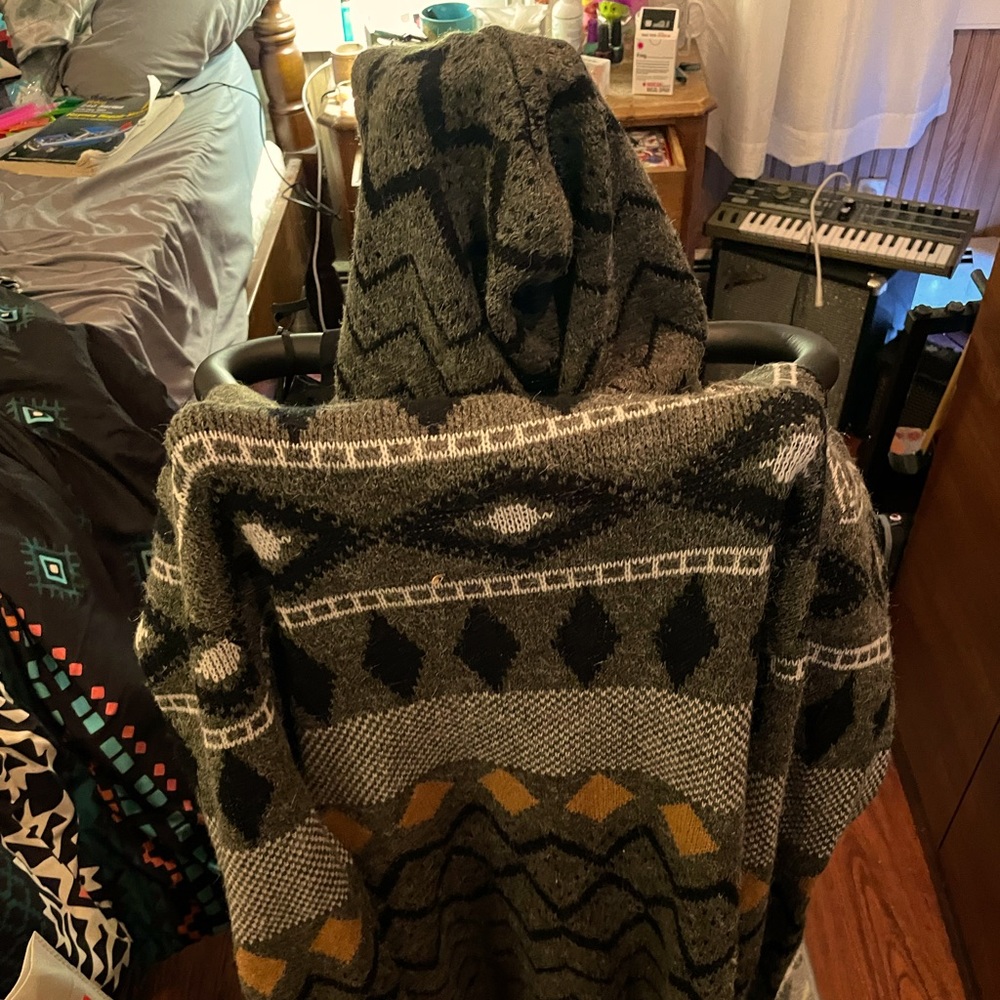 Papillon cardigan never worn
